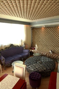 Mama Boutique Hotel & Restaurant