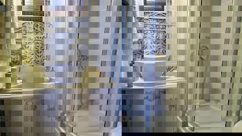 Hotel Des Etrangers - Special Class