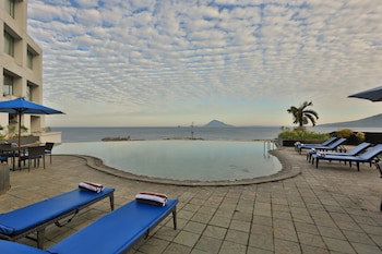 Aryaduta Manado
