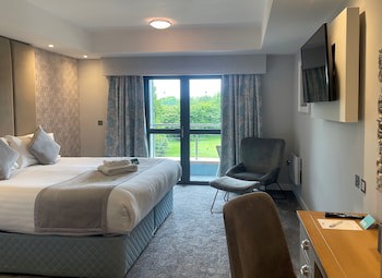 Boston West Hotel