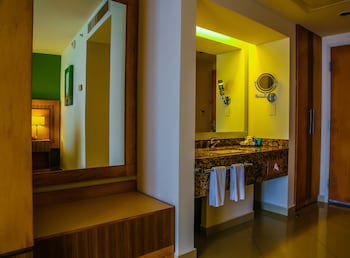 Holiday Inn Tuxpan - Convention Center, An Ihg Hotel