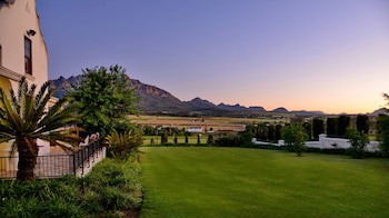 Val Du Charron Guest House & Wine Estate