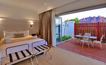 Val Du Charron Guest House & Wine Estate