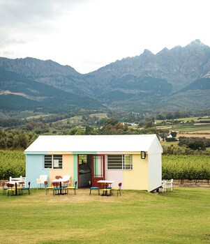 Val Du Charron Guest House & Wine Estate