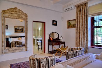 Val Du Charron Guest House & Wine Estate