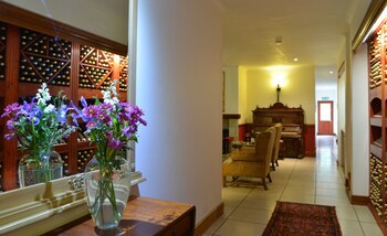 Val Du Charron Guest House & Wine Estate