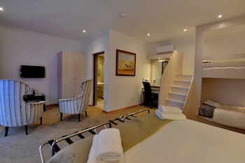 Val Du Charron Guest House & Wine Estate