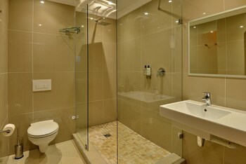 Val Du Charron Guest House & Wine Estate
