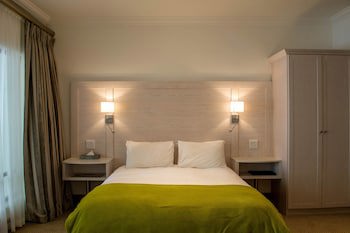 Val Du Charron Guest House & Wine Estate