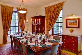 Val Du Charron Guest House & Wine Estate