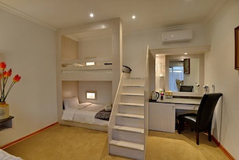 Val Du Charron Guest House & Wine Estate