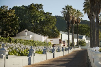 Val Du Charron Guest House & Wine Estate