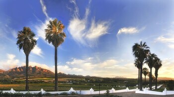 Val Du Charron Guest House & Wine Estate
