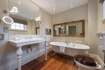 Rushton Hall Hotel & Spa