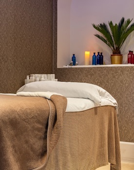 Rushton Hall Hotel & Spa