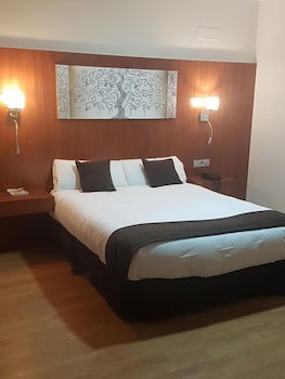 Hotel Familia Conde