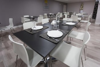 Hotel Familia Conde
