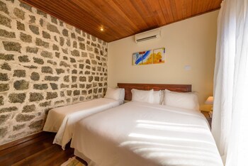 Barra Do Piuva Porto Hotel