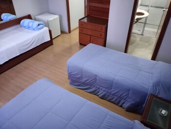 Carillon Plaza Hotel
