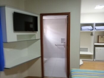 Carillon Plaza Hotel