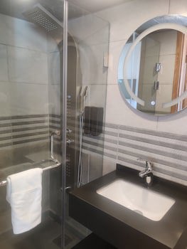 Bliss 3000 Furnished Studios