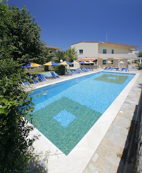Kyveli Apartments galeri fotoğrafı