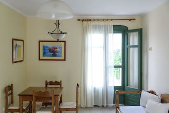 Kyveli Apartments galeri fotoğrafı