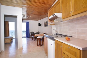 Kyveli Apartments fotoğrafı