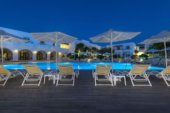 Alexandra Beach Hotel fotoğrafı