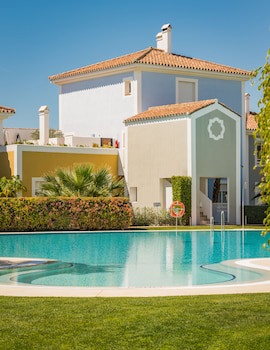 Apartamentos Cortijo Del Mar Resort