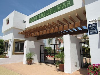 Apartamentos Cortijo Del Mar Resort