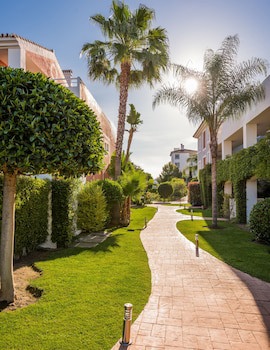 Apartamentos Cortijo Del Mar Resort