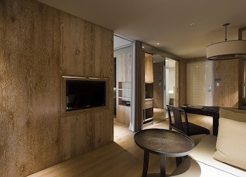 Gloria Residence