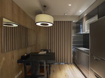 Gloria Residence