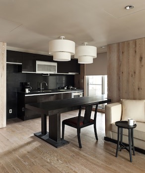 Gloria Residence