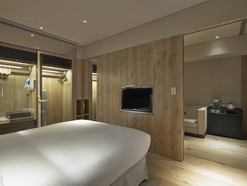 Gloria Residence