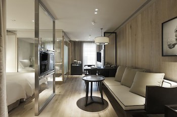 Gloria Residence