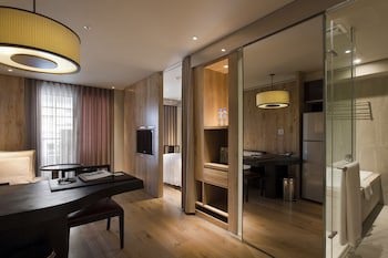 Gloria Residence