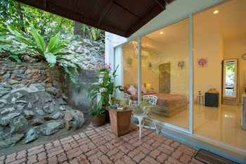Banyan House Samui Bed And Breakfast (Adult Only)