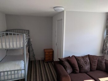 Oyo Mayfair Hotel - Isle Of Wight