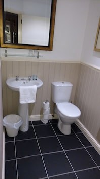 Royal Hotel, Bar & Grill