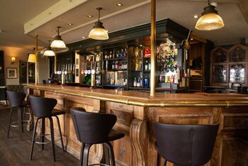 Royal Hotel, Bar & Grill