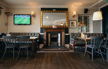 Royal Hotel, Bar & Grill