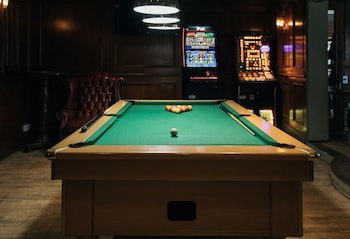 Royal Hotel, Bar & Grill