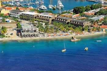 Eden Beach Resort