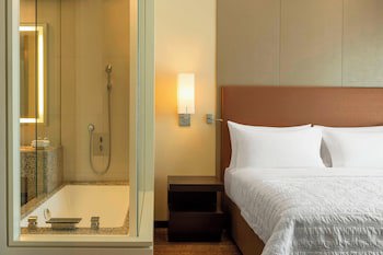 Le Meridien Hotel Bahrain City Centre