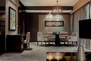 Le Meridien Hotel Bahrain City Centre