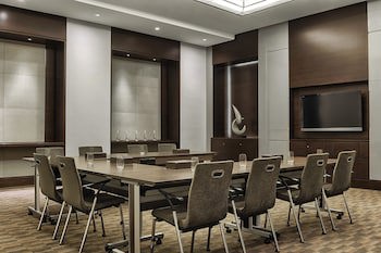 Le Meridien Hotel Bahrain City Centre
