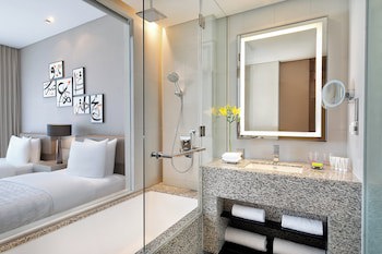 Le Meridien Hotel Bahrain City Centre