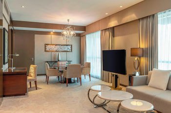 Le Meridien Hotel Bahrain City Centre